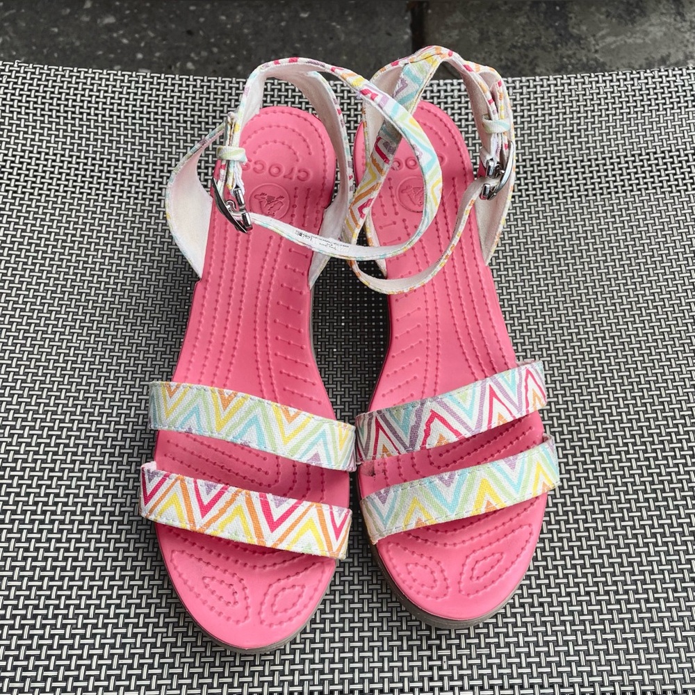 *EUC* Crocs Leigh II Ankle Strap Wedge Sandal - Womens Sz 10 - Tension Buckle